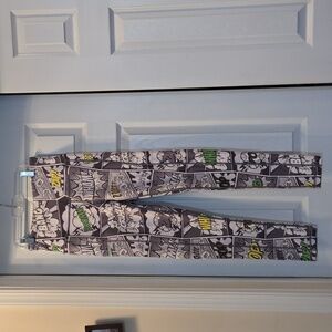 Feed me Fight me Full length leggings womans size Medium white and grey